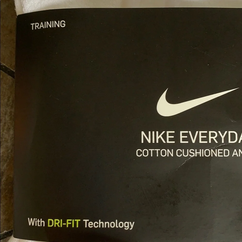 NIKE EVERYDAY COTTON CUSHIONED ANKLE 6 pairs socks